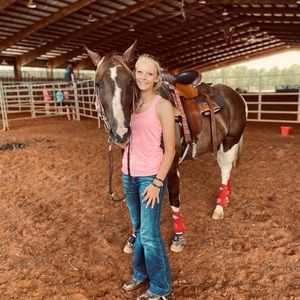 Meet your Posher, Jule